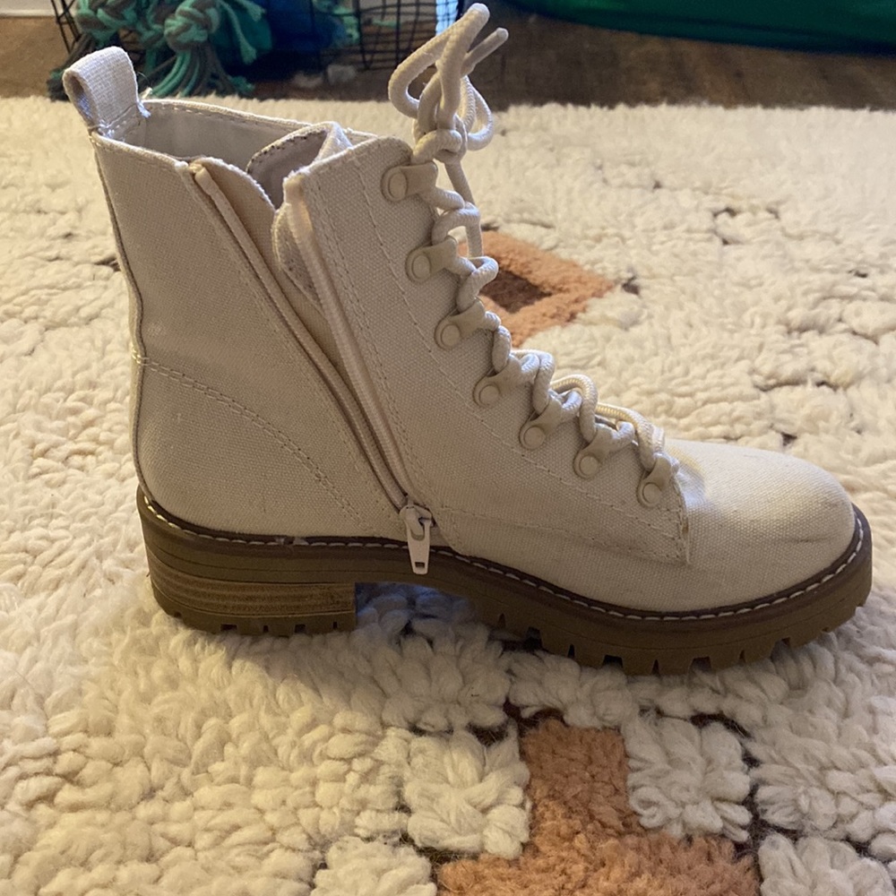 Used boots - Picture 3 of 3